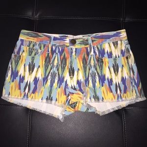 Current Elliot Arrow Boyfriend Cut Off Short 24